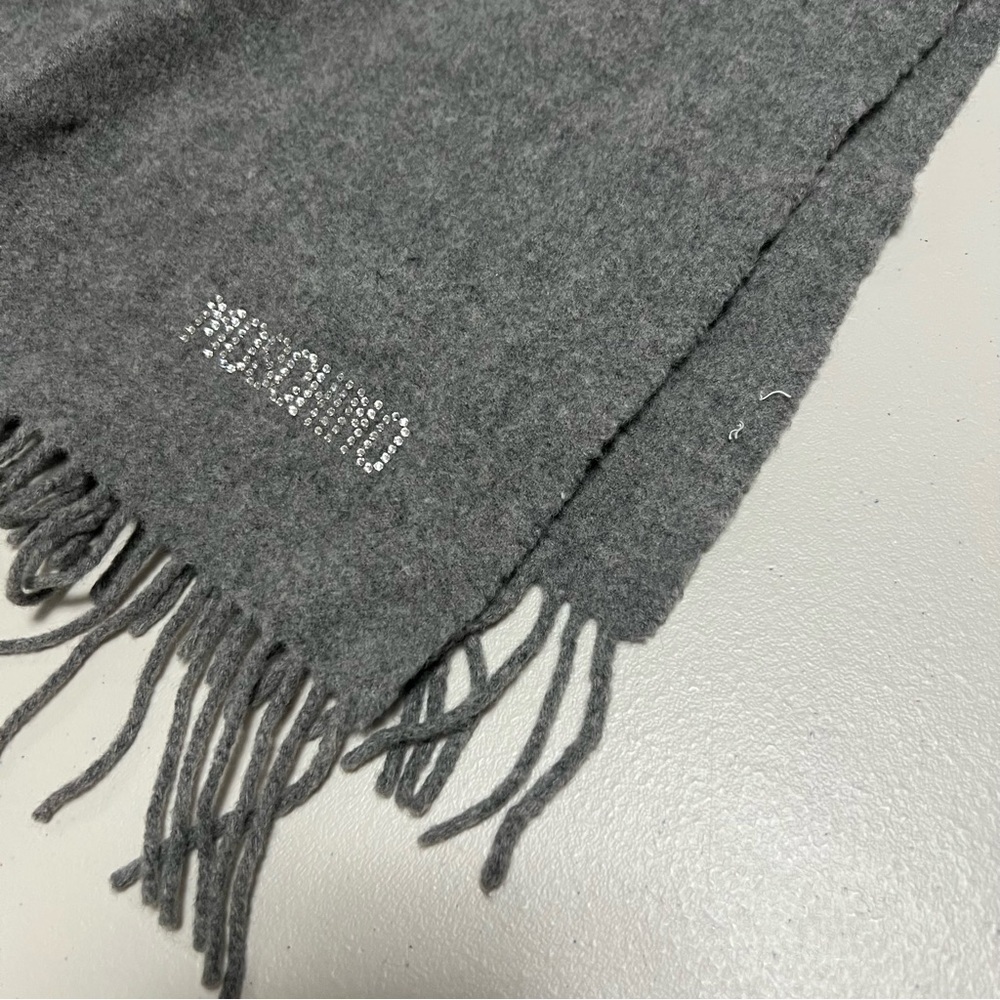 Authentic Moschino Fringe Wool Rhinestones Gray Scarf - Picture 4 of 9